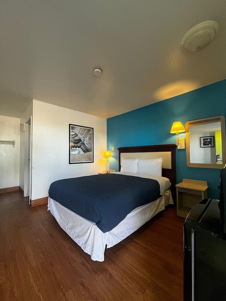 Parkside Inn by PHG - Sweetwater photo 8