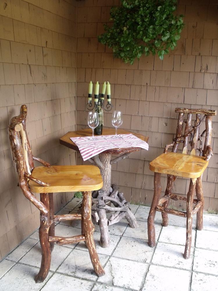 Hemlock Inn photo 16