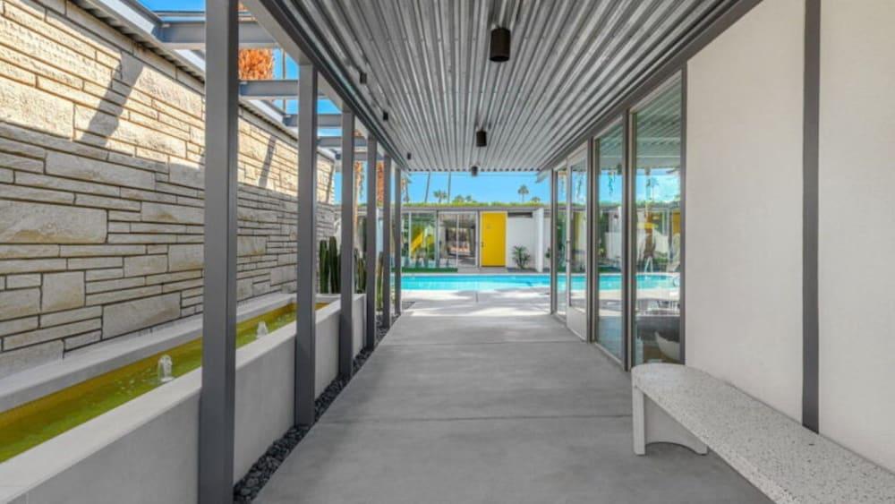 Limon Palm Springs photo 2