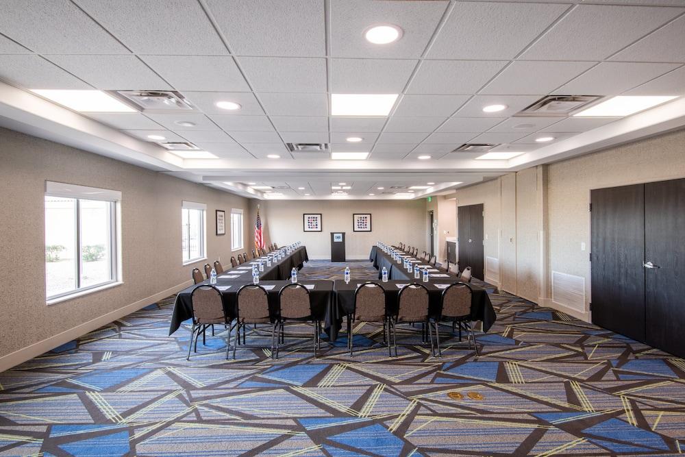 Holiday Inn Express & Suites Yuma by IHG photo 34