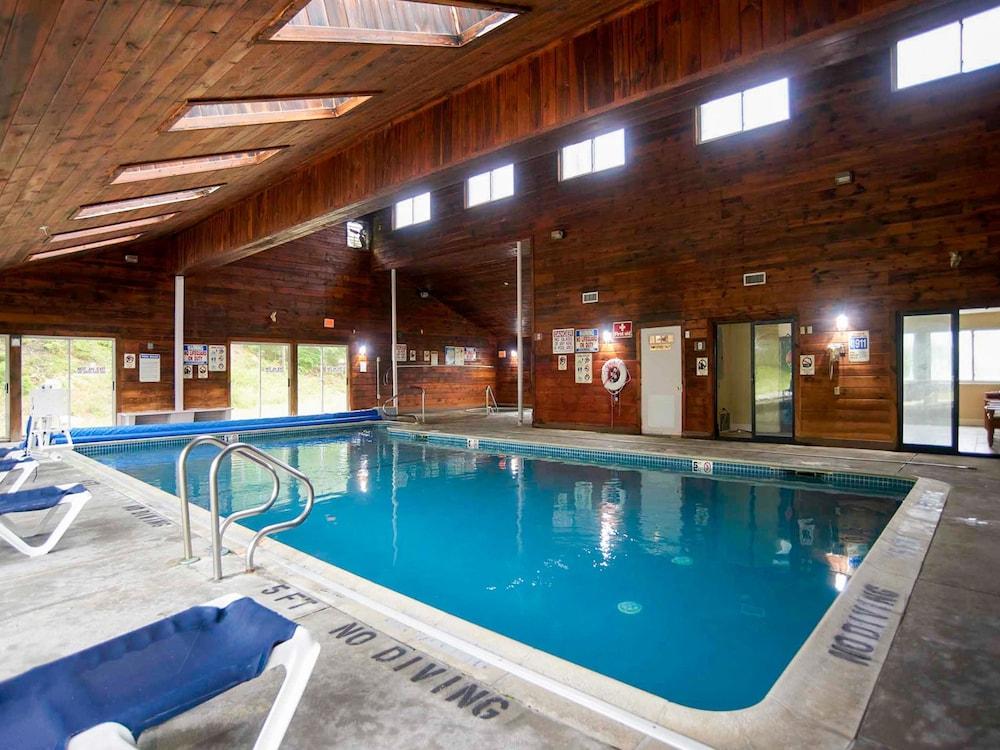 Quality Inn Bourne - Cape Cod photo 12