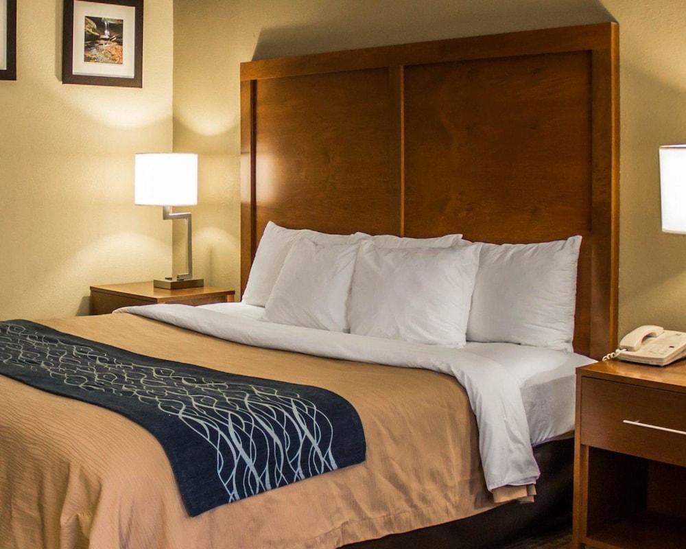 Quality Inn Akron South photo 15
