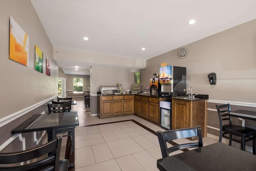 Quality Inn Decherd - Winchester photo 24