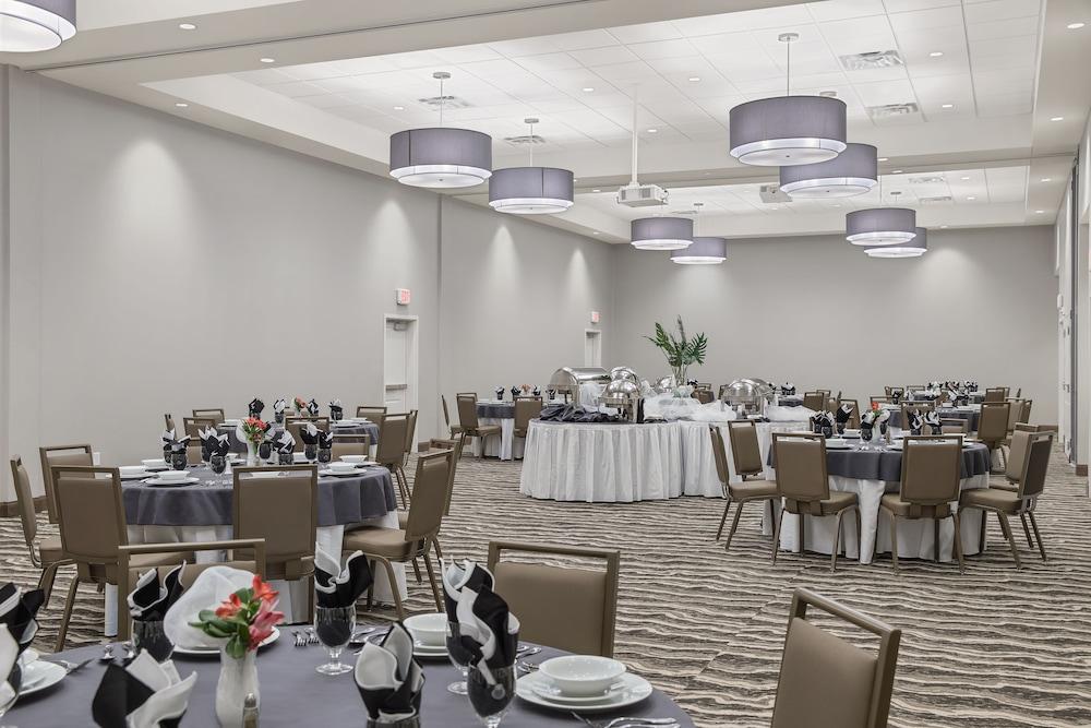 Staybridge Suites Florence - Civic Center by IHG photo 42
