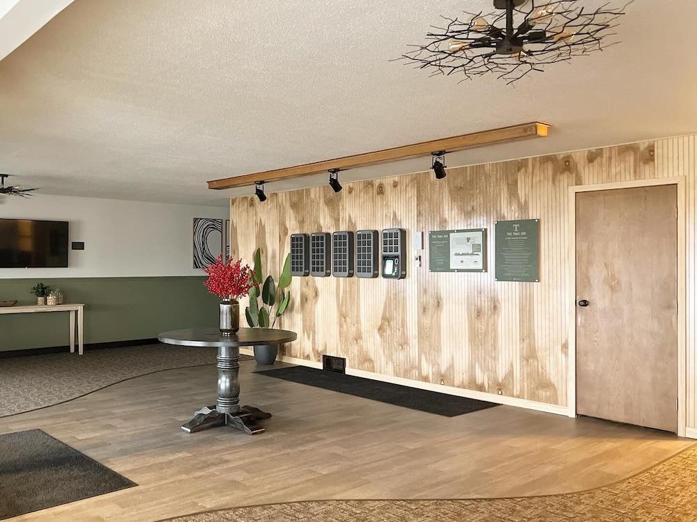 The Trail Inn - Slayton, MN - HWY 59 photo 8