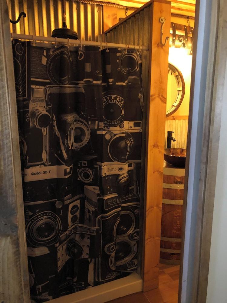 Dusty Boots Motel photo 34