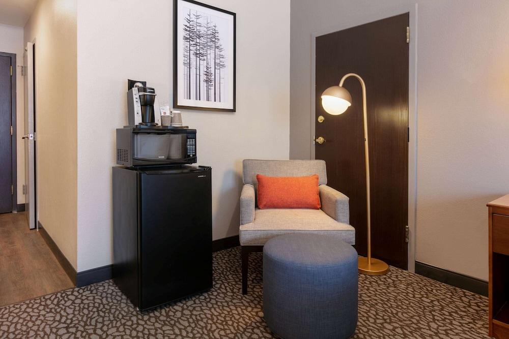 Wingate by Wyndham DFW / North Irving photo 51