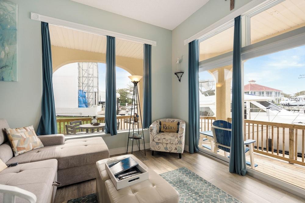 Inn at Camachee Harbor by Coolvacay photo 25