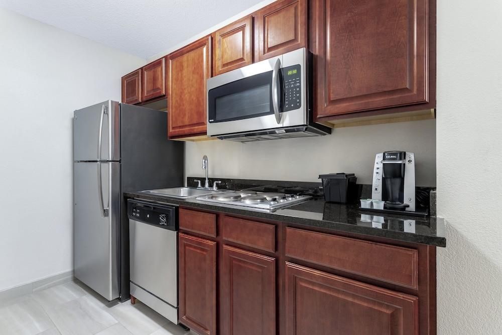 Holiday Inn Express & Suites Vadnais Heights by IHG photo 37