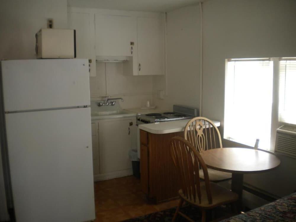 Riverside Motel photo 5