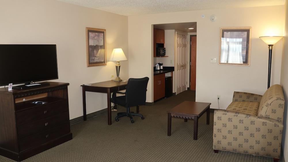 Wingate By Wyndham Peoria photo 8