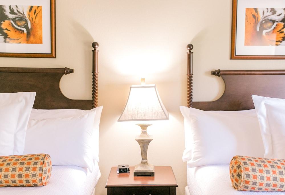 Clemson University's James F. Martin Inn photo 28