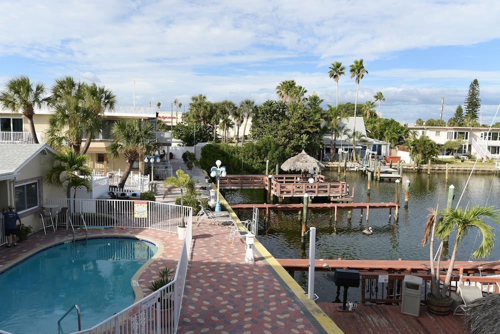 Bay Palms Waterfront Resort - Hotel and Marina photo 69