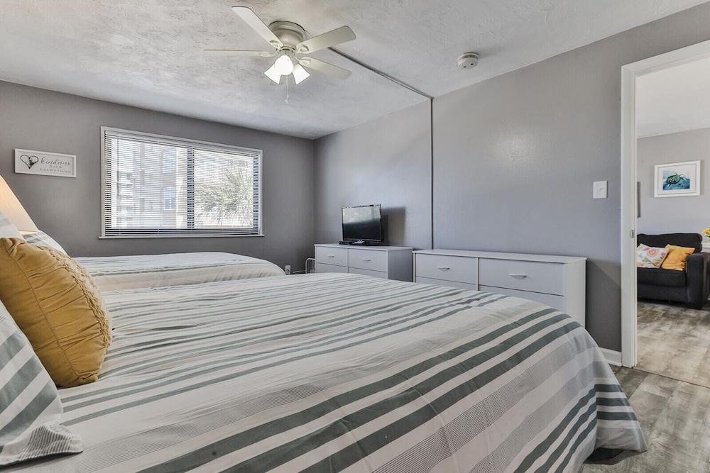 Coastal Waters Inn photo 32