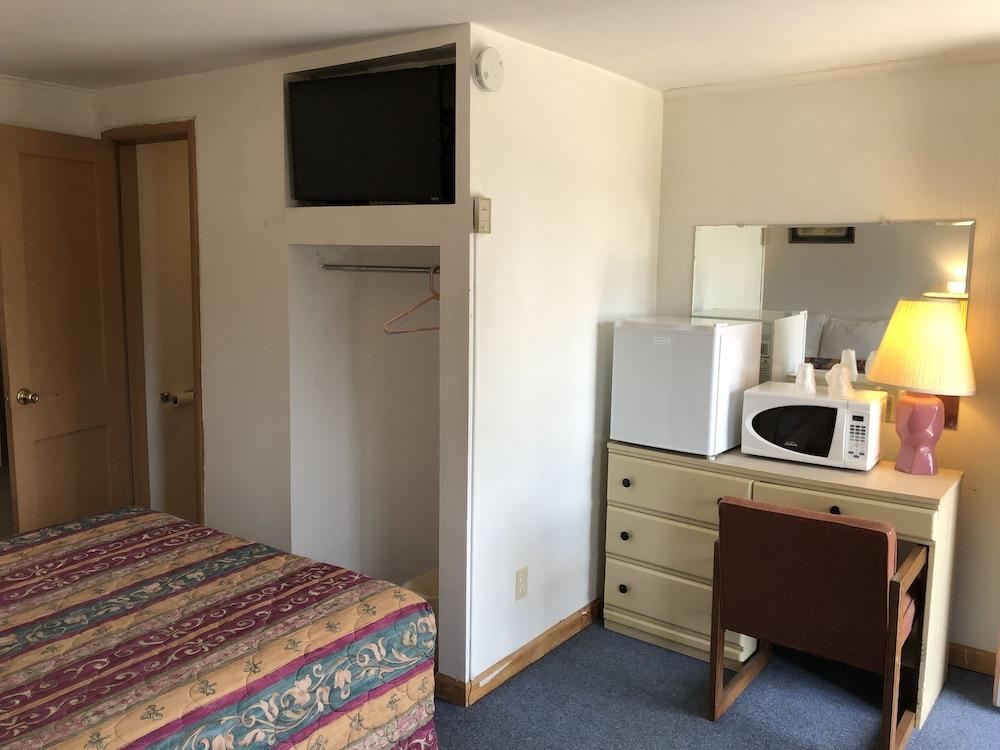 Deep Well Motel photo 9