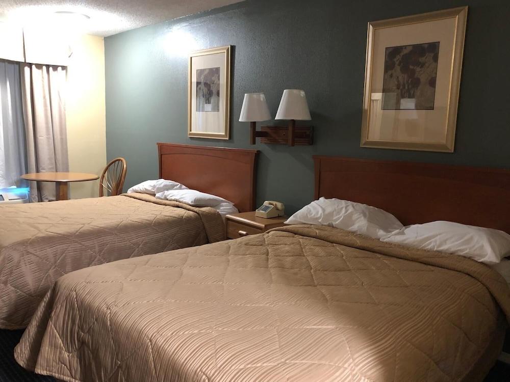America's Best Inn photo 8