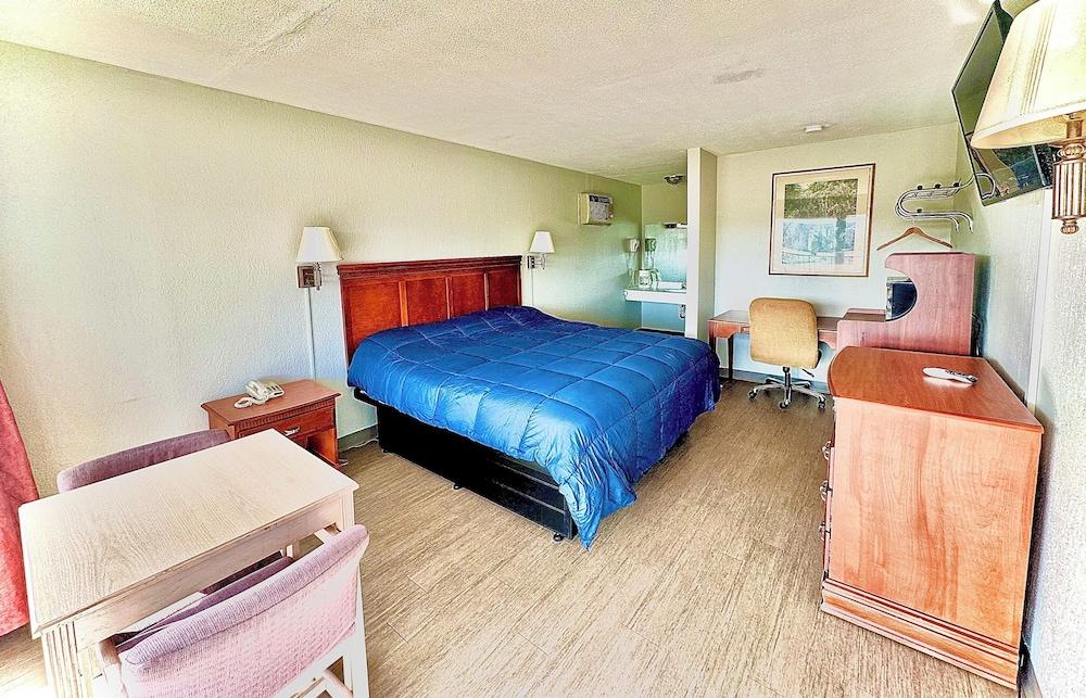 Volunteer Inn at Church Hill photo 9