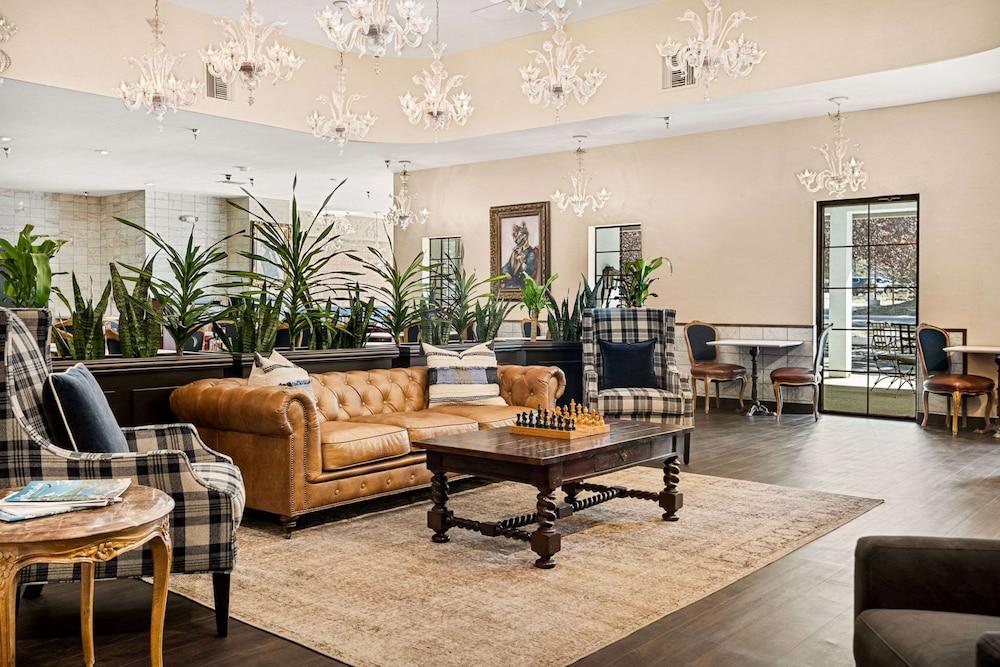 Chateau Big Bear Boutique Hotel, BW Signature Collection photo 35