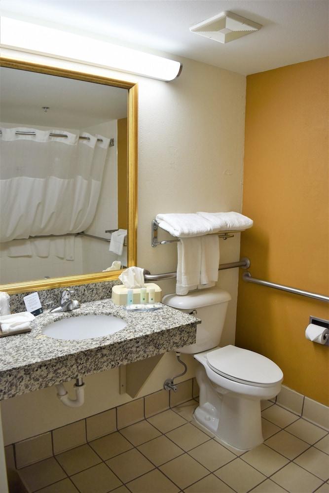 Quality Inn Conference Center at Citrus Hills photo 24