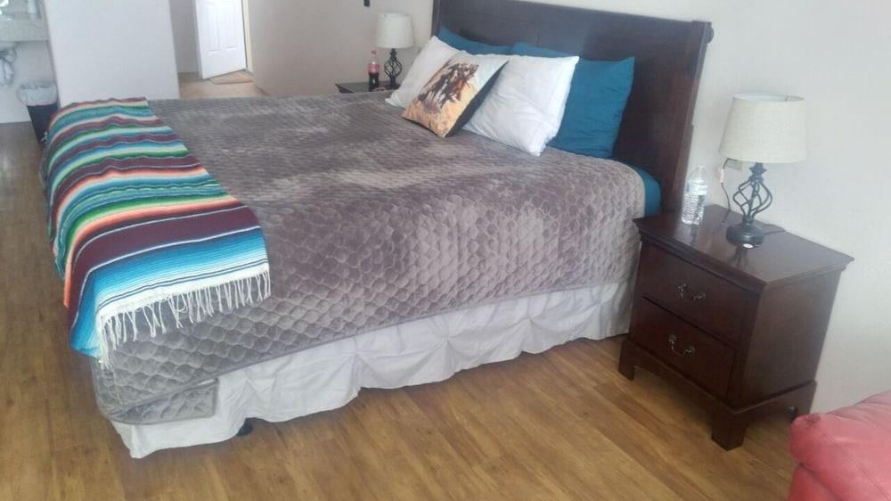 Katie's Cozy Suites photo 17