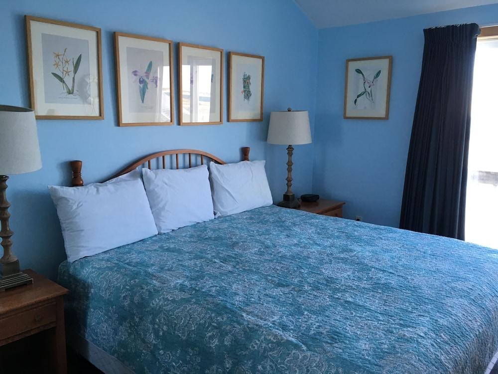 East Harbour Motel and Cottages photo 4