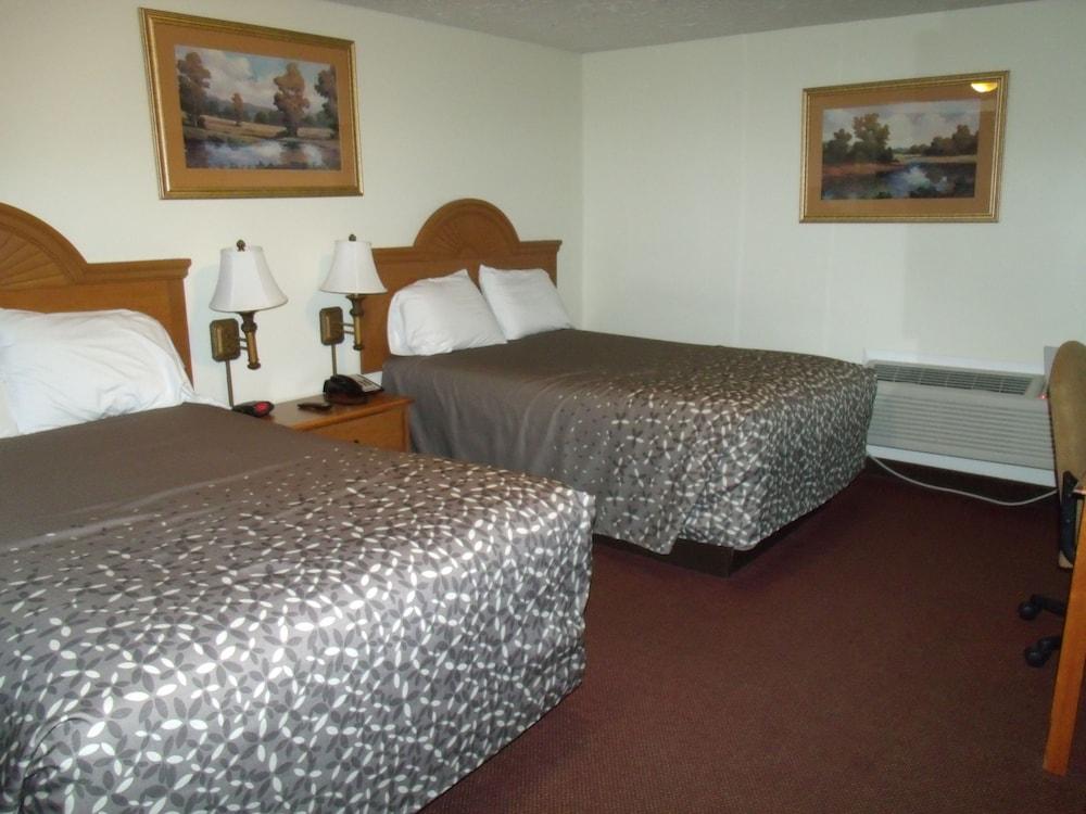 Turnpike Motel photo 5