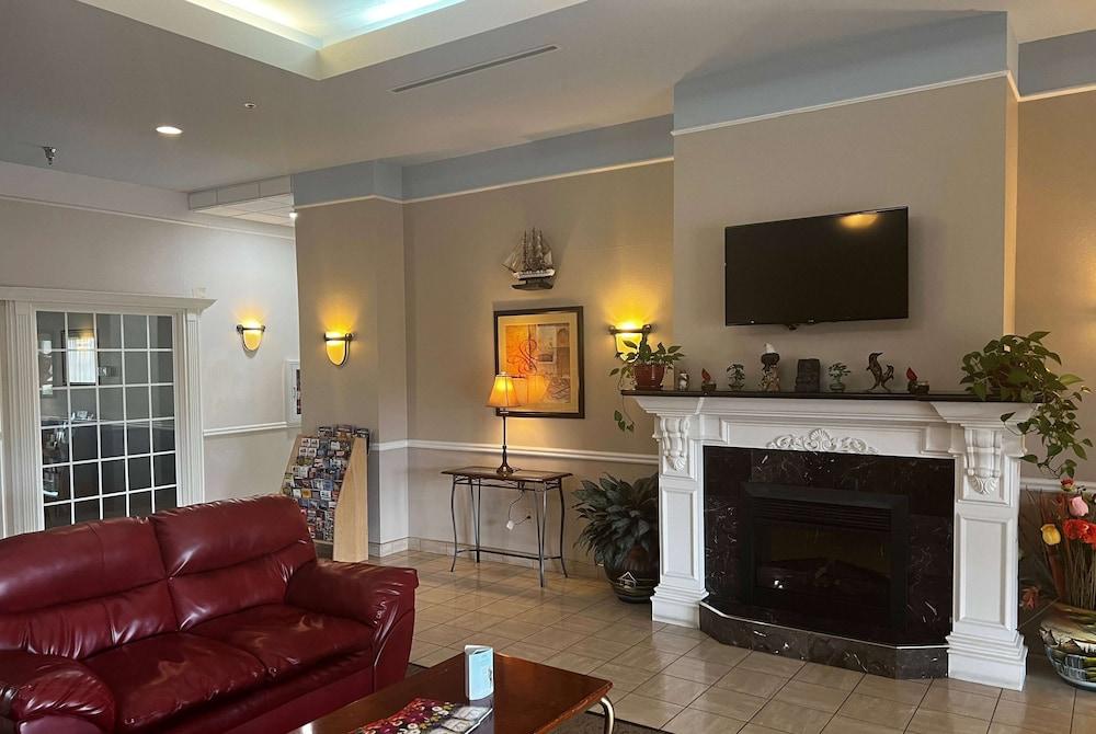 Baymont by Wyndham Brenham photo 3
