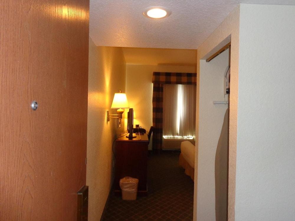 Ruskin Inn Hotel photo 27