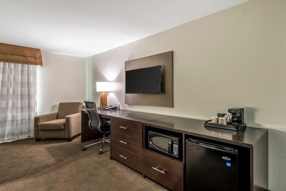 Sleep Inn & Suites College Station near University photo 20