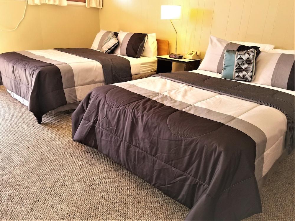 Duffer Motel photo 74