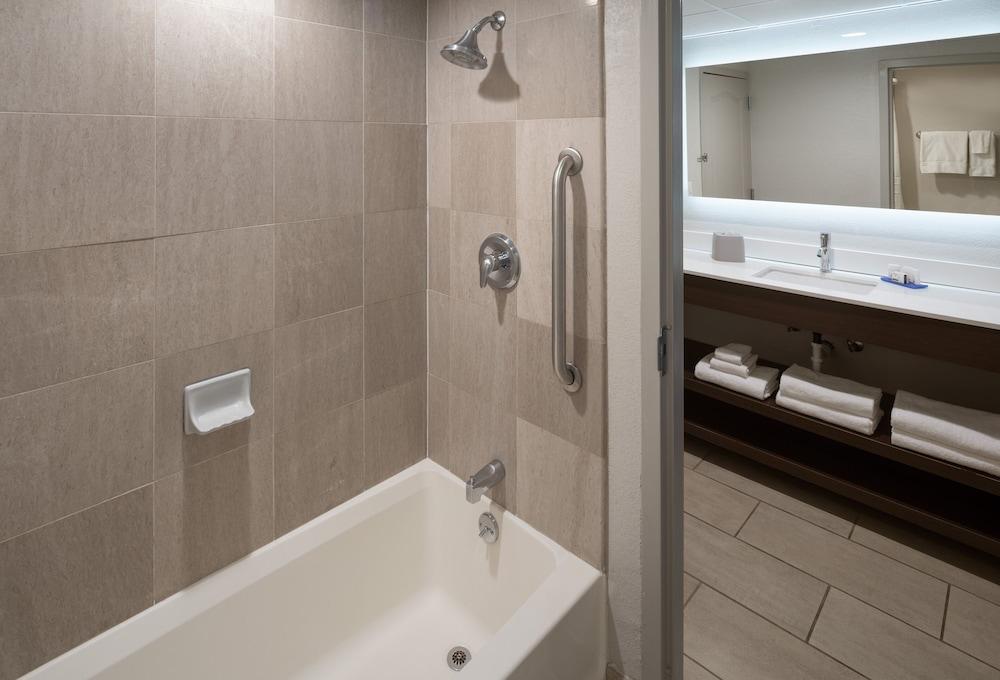 Holiday Inn Express Rochester - Greece by IHG photo 21