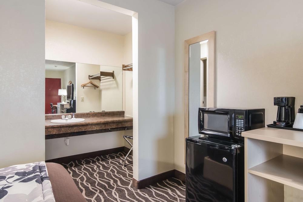 Americas Best Value Inn Alliance photo 9