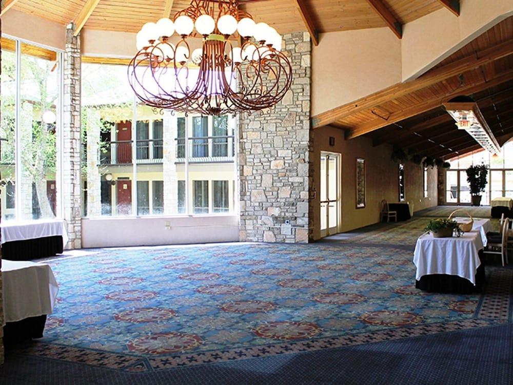 The Inn Of The Hills photo 39