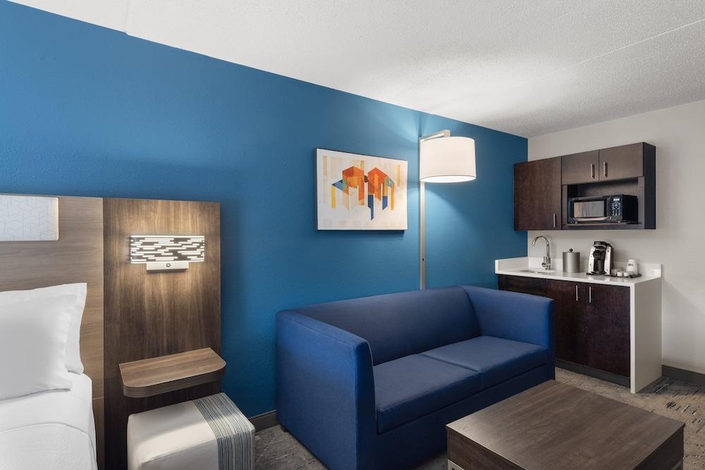 Holiday Inn Express Hotel & Suites Danbury - I-84 by IHG photo 38