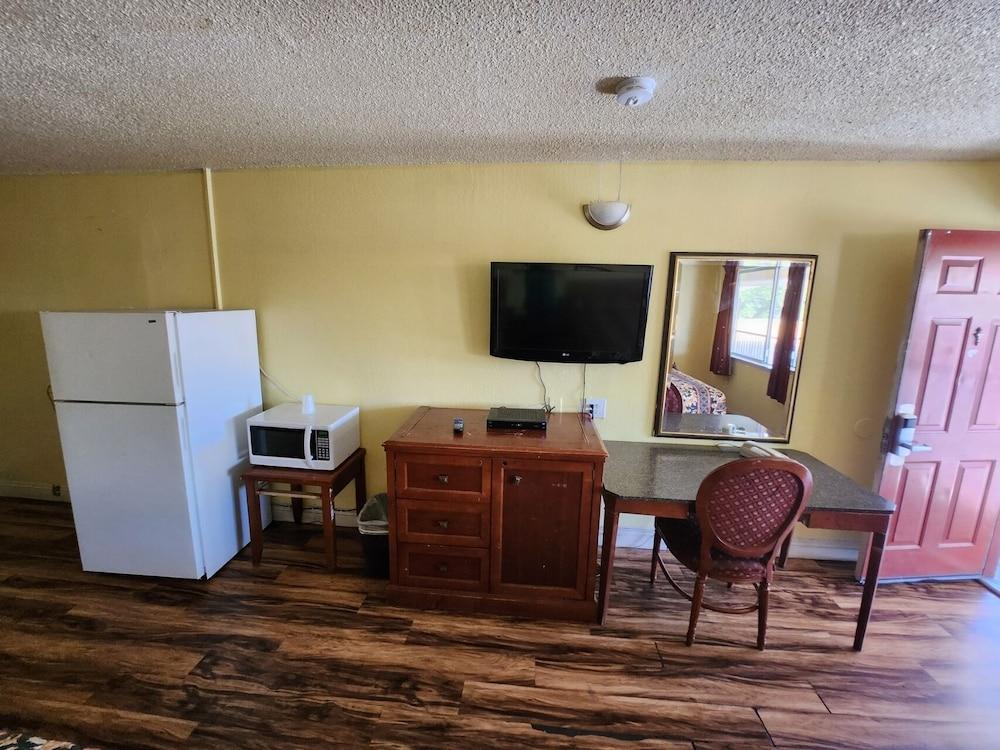 Vince's Motel Inc. photo 7