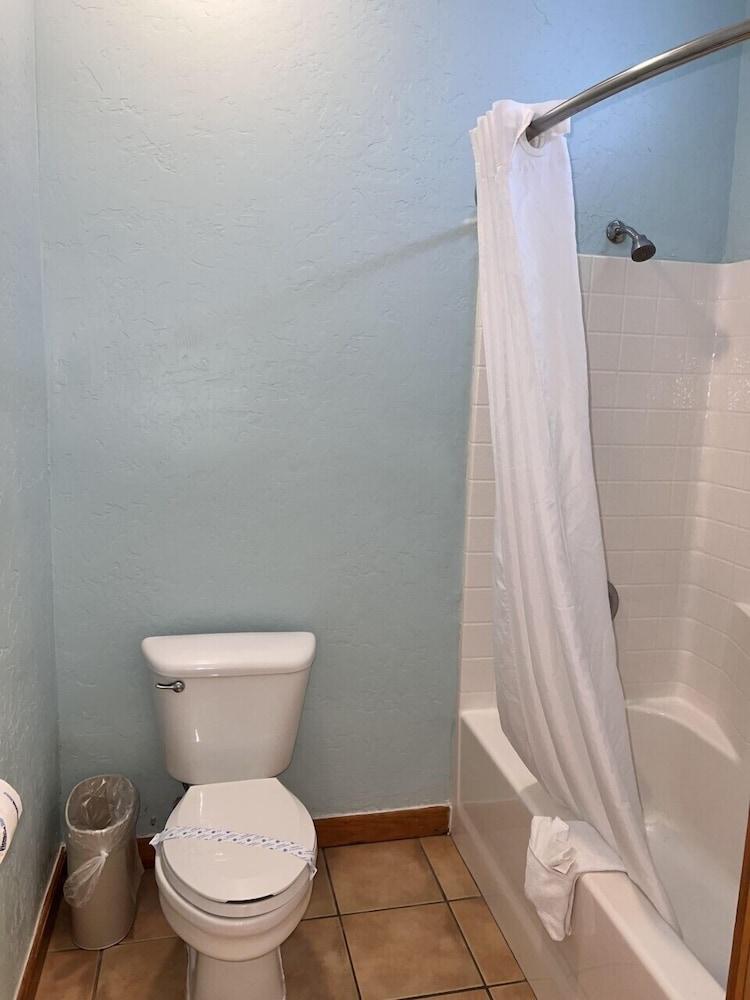 Pelican Bay Resort photo 43