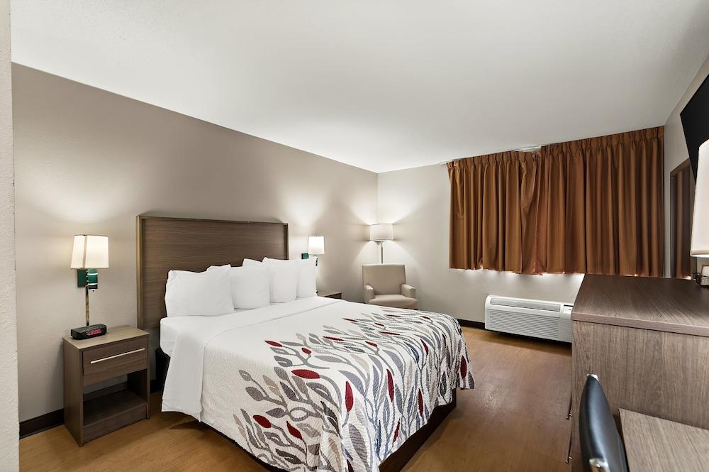 Red Roof Inn Martinsburg photo 17