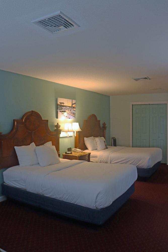 Fireside Inn & Suites - Belfast photo 24