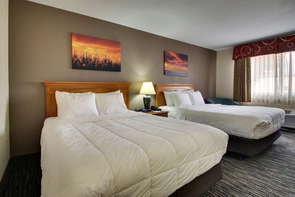 EverSpring Inn & Suites photo 11