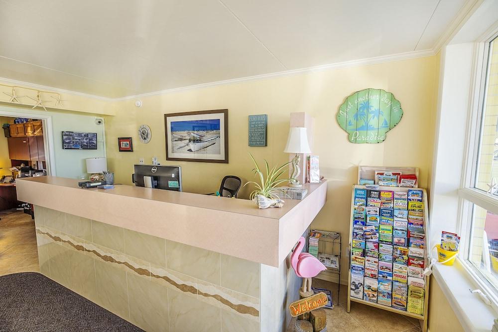 Paradise Oceanfront Resort photo 47