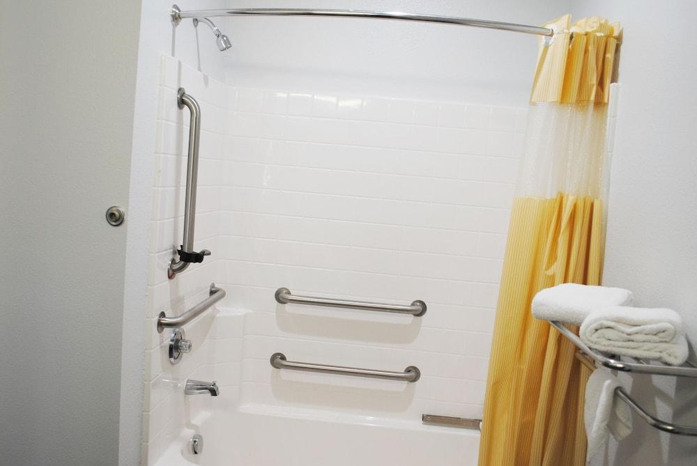Bestway Inn photo 21