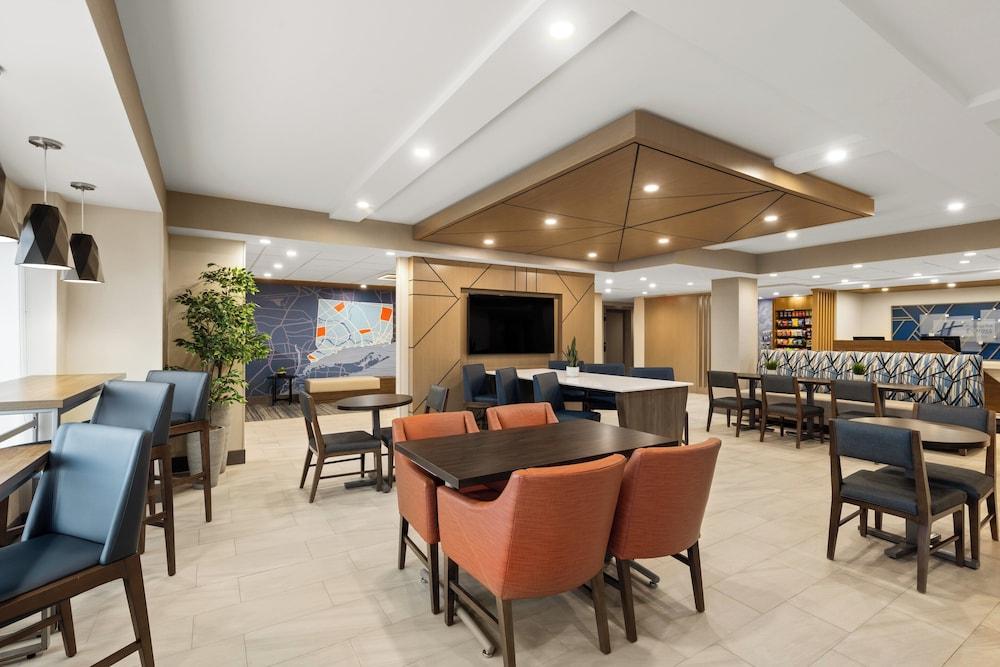 Holiday Inn Express Hotel & Suites Danbury - I-84 by IHG photo 10