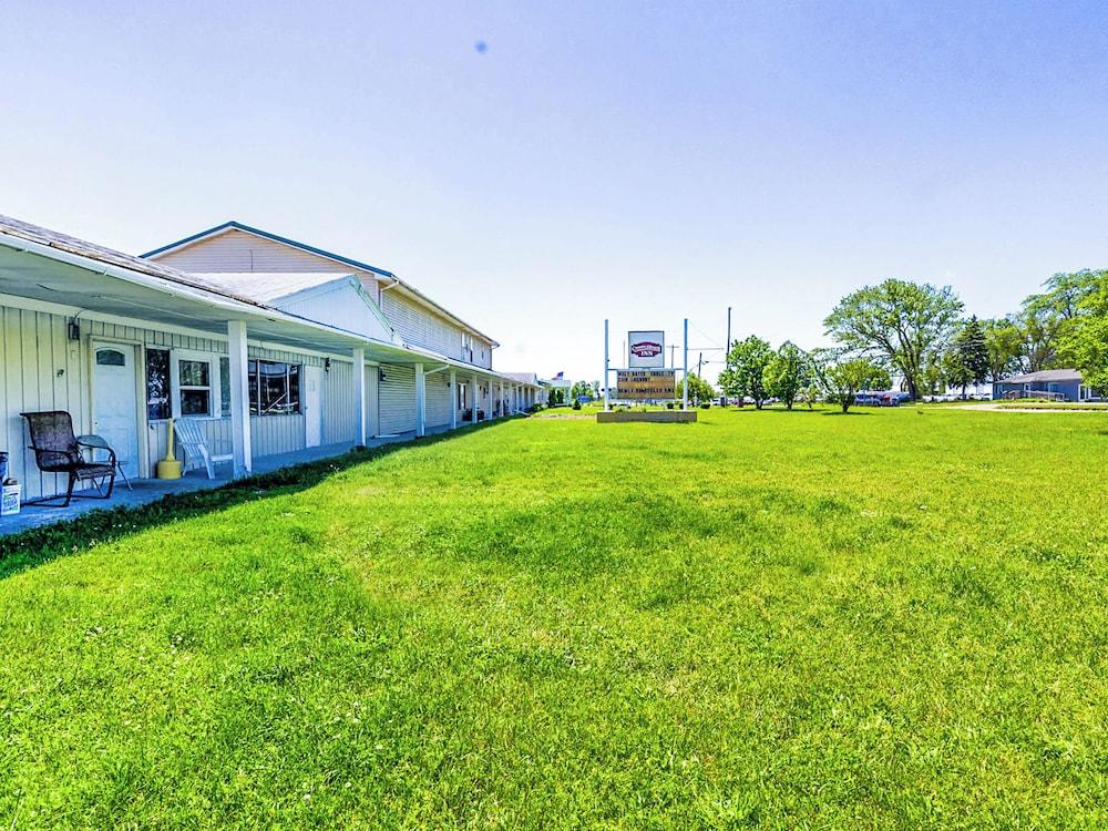 Country Hearth Inn & Suites By OYO Sturgis photo 27