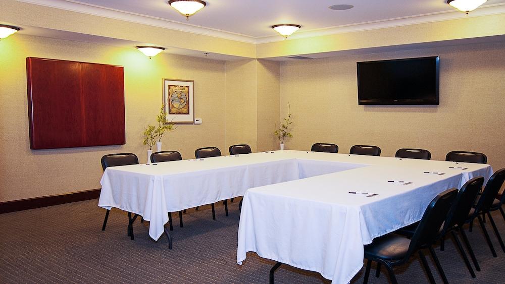 Staybridge Suites Wichita by IHG photo 43