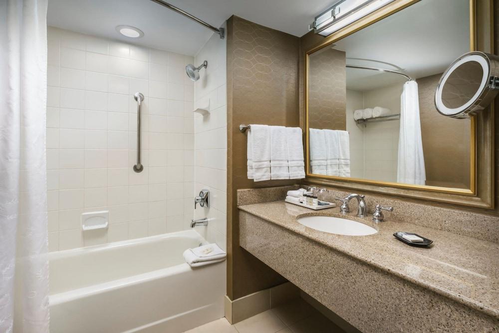 Sheraton Great Valley Hotel photo 42