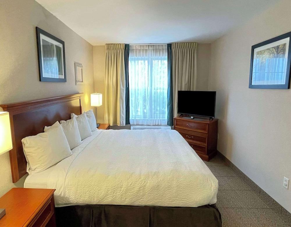 Smart Suites, an Ascend Collection Hotel photo 48