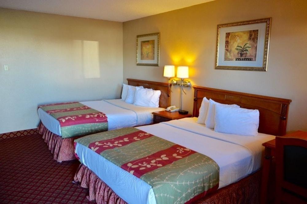 Americas Best Value Inn Stephenville photo 8