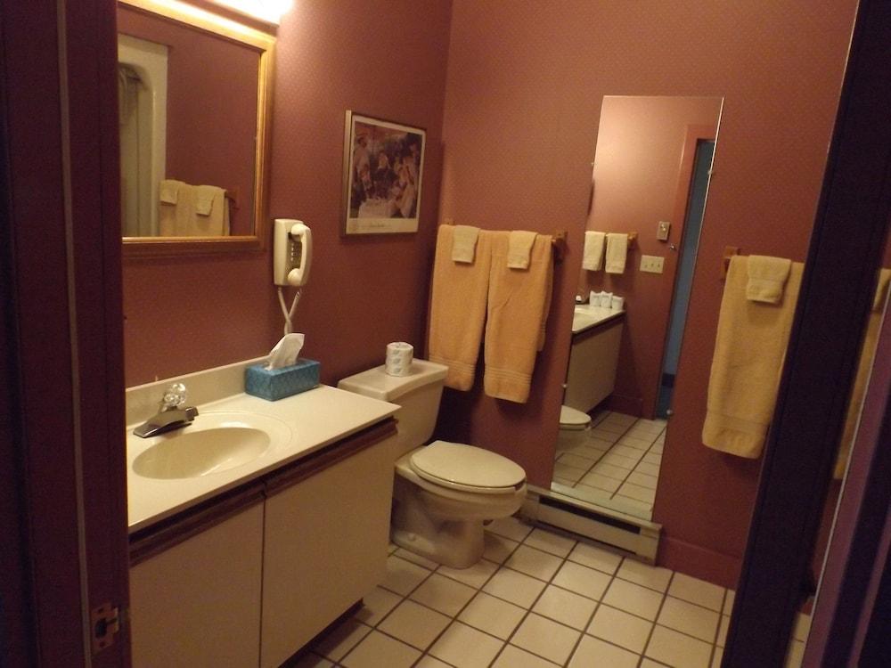 Hermanns European Inn photo 15