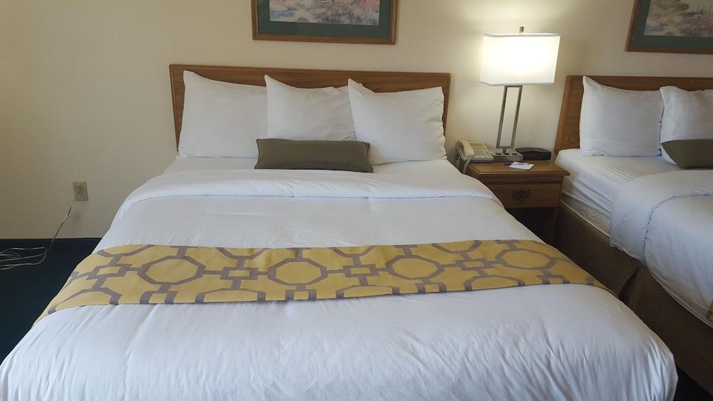 Baymont by Wyndham Limon photo 66