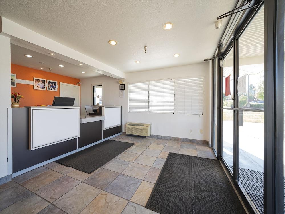 Americas Best Value Inn & Suites Humble photo 3